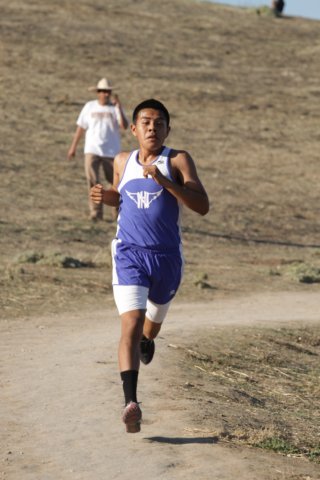 na10_crosscountry_action_440.jpg