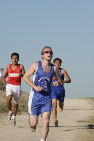 na10_crosscountry_action_560.jpg