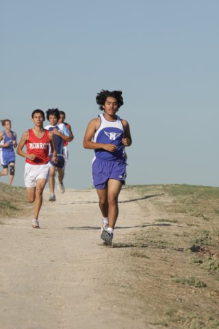 na10_crosscountry_action_576.jpg