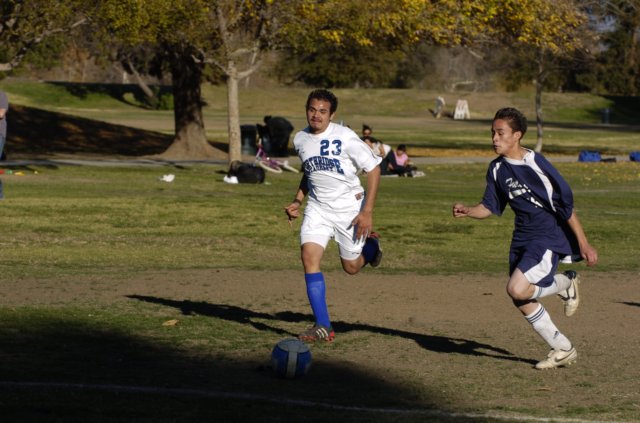 na_boysvarsitysoccer_09_034.jpg