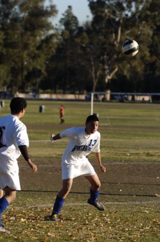 na_boysvarsitysoccer_09_082.jpg