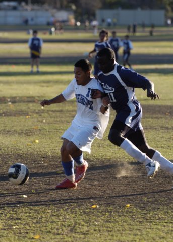 na_boysvarsitysoccer_09_085.jpg