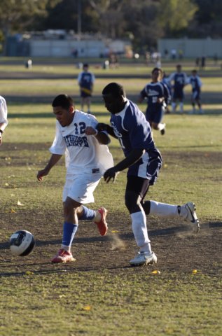 na_boysvarsitysoccer_09_086.jpg