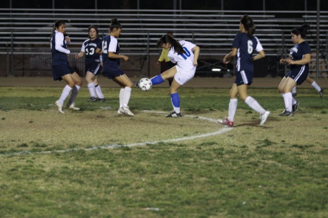nahs_g_var_soccer111.jpg