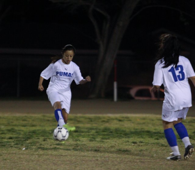 nahs_g_var_soccer165.jpg