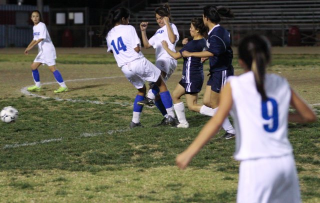 nahs_g_var_soccer372.jpg