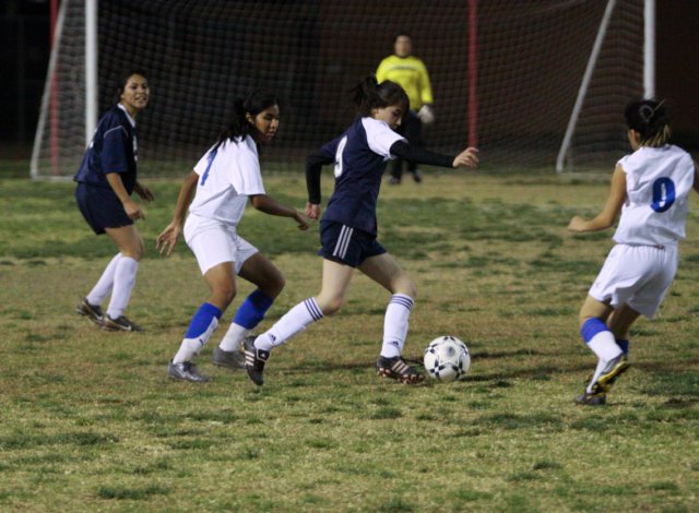 nahs_g_var_soccer403.jpg