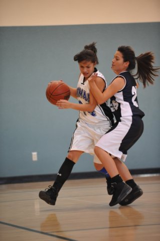 na09_jv_girls_basketball_024.jpg