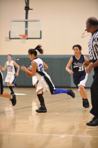 na09_jv_girls_basketball_037.jpg