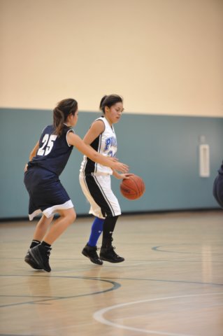na09_jv_girls_basketball_042.jpg