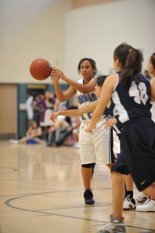 na09_jv_girls_basketball_048.jpg