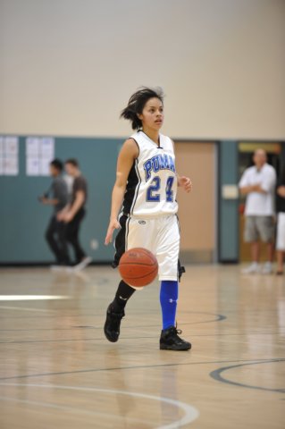 na09_jv_girls_basketball_059.jpg