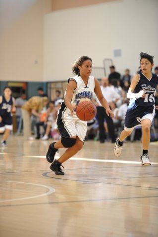 na09_jv_girls_basketball_088.jpg