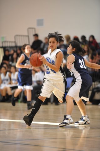 na09_jv_girls_basketball_089.jpg