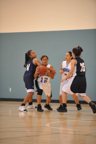 na09_jv_girls_basketball_142.jpg