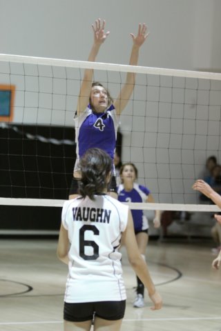 na10_girlsvarsityvolleyball_action_018.jpg