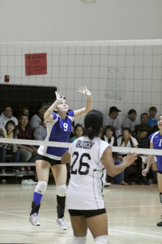 na10_girlsvarsityvolleyball_action_092.jpg