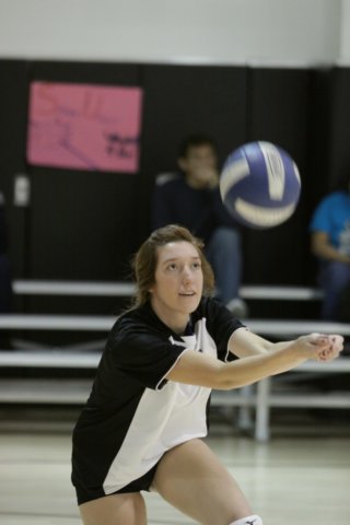 na10_girlsvarsityvolleyball_action_131.jpg
