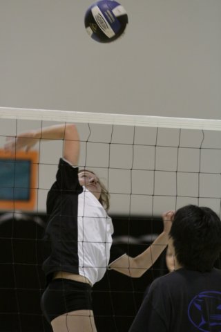na10_girlsvarsityvolleyball_action_136.jpg