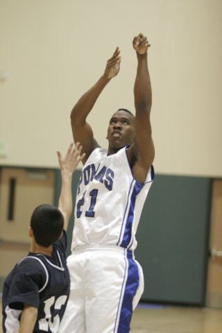 na_boys_basketball_varsity_062.jpg